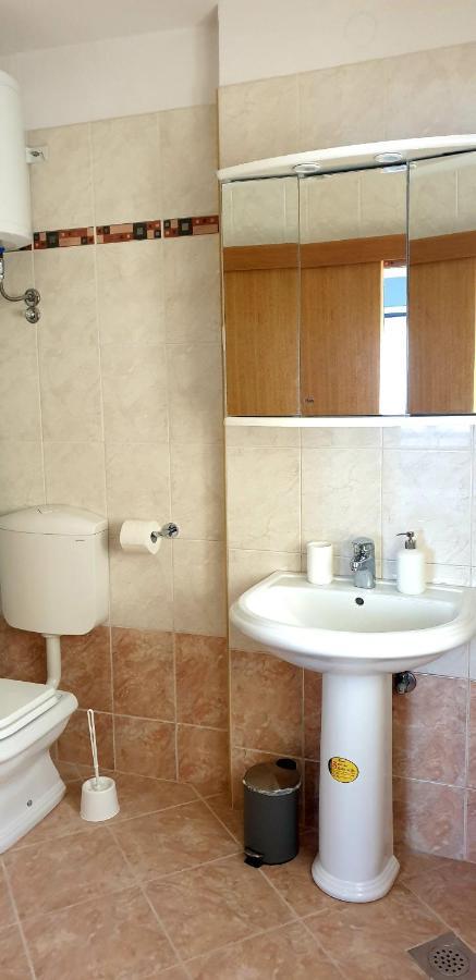 Apartments And Room Vela 센 외부 사진