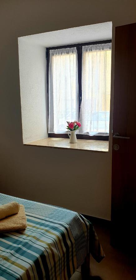 Apartments And Room Vela 센 외부 사진
