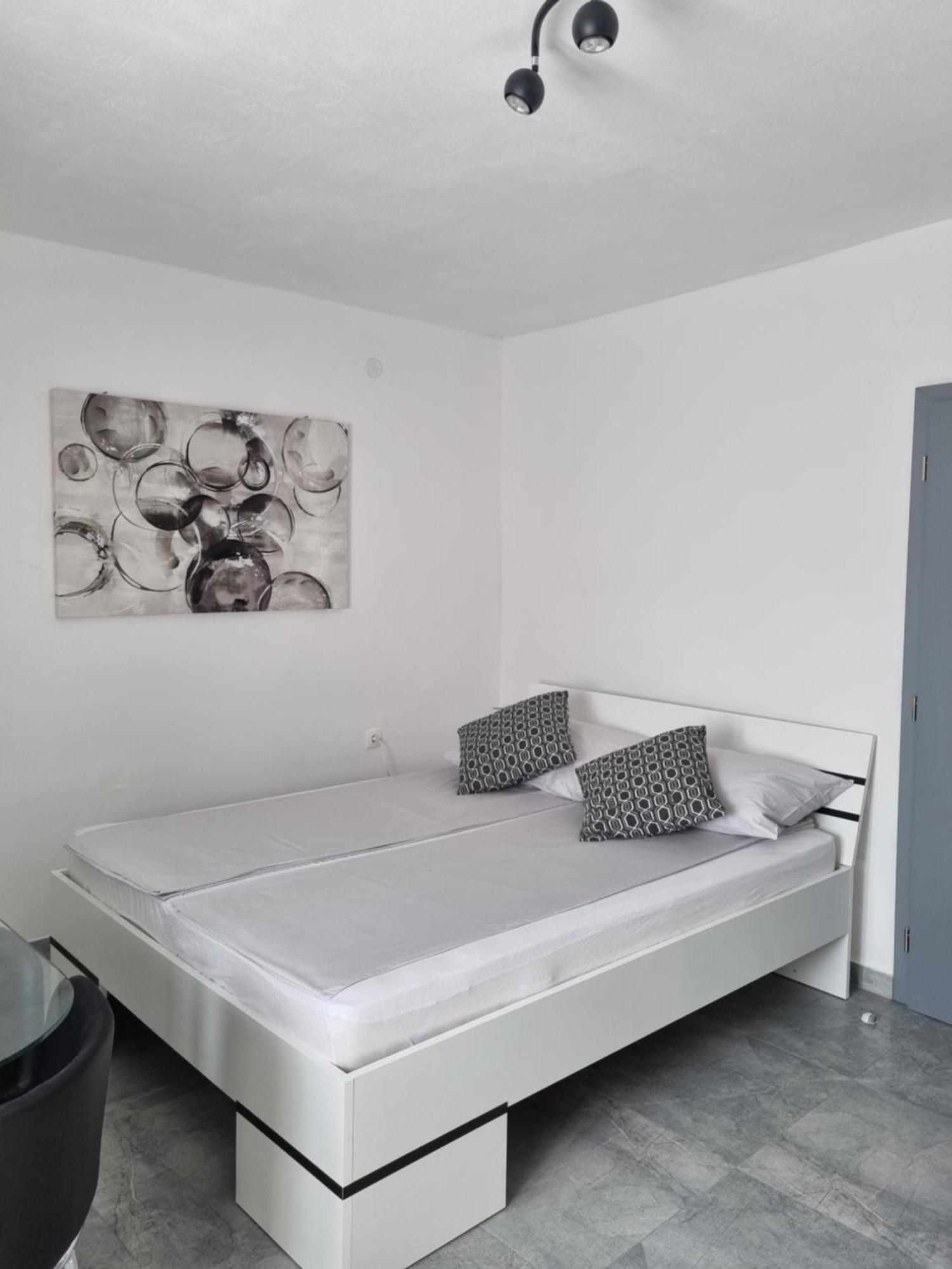 Apartments And Room Vela 센 외부 사진